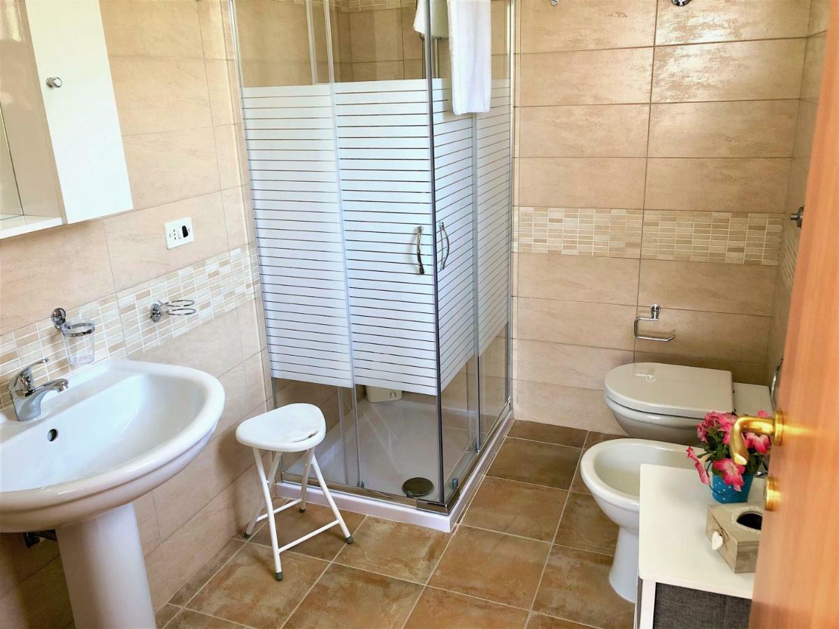B&B Vento Del Mare San Pietro in Bevagna Bagian luar foto